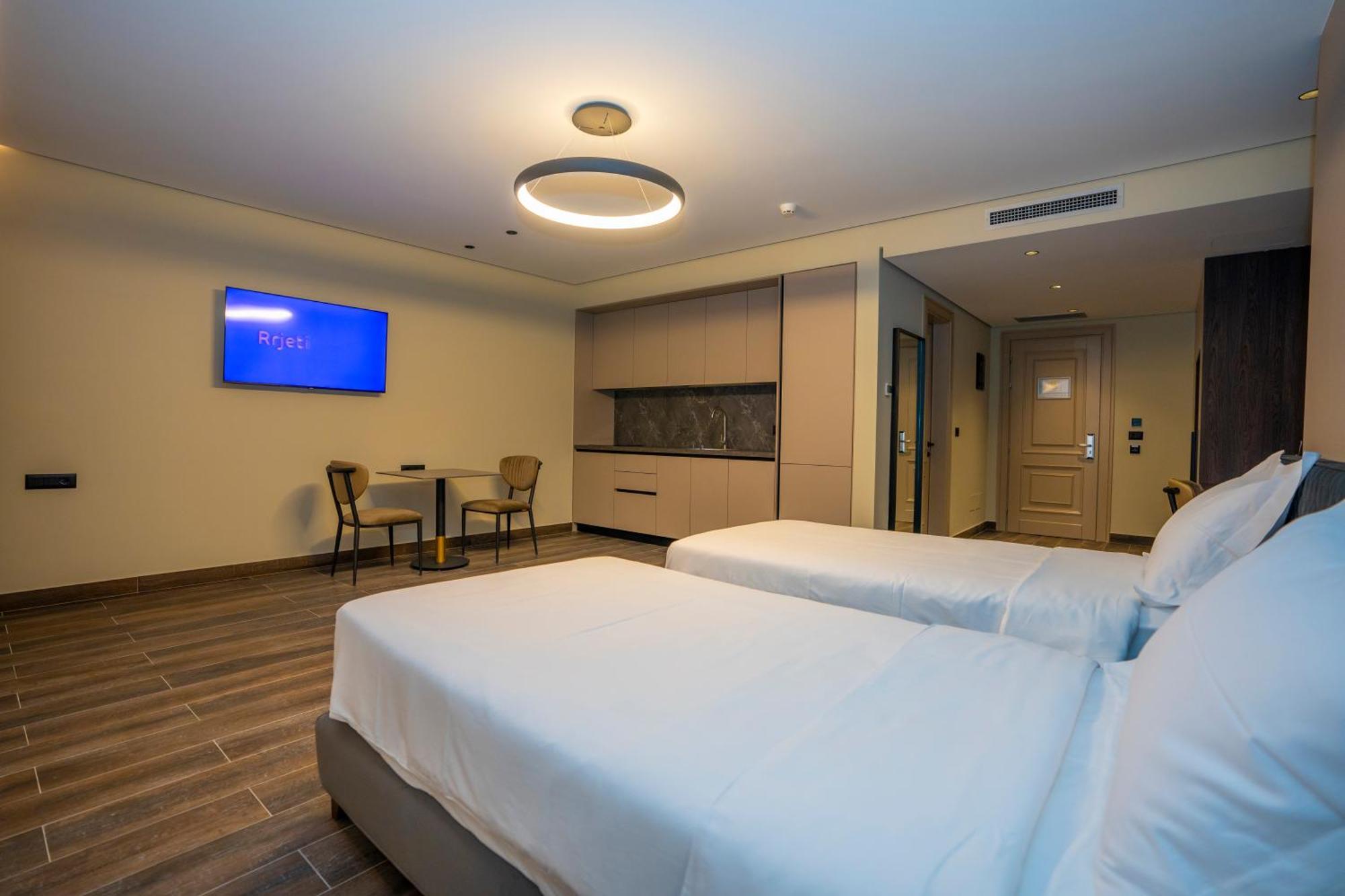 Hotel Mozart Shkoder Ngoại thất bức ảnh